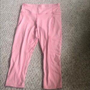 EUC Women’s Under Armour Pink Leggings